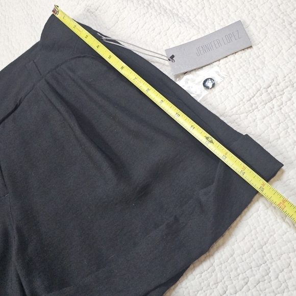 NWT JLo Jennifer Lopez Black Pleated Cuffed Dress Pants - Picture 4 of 9